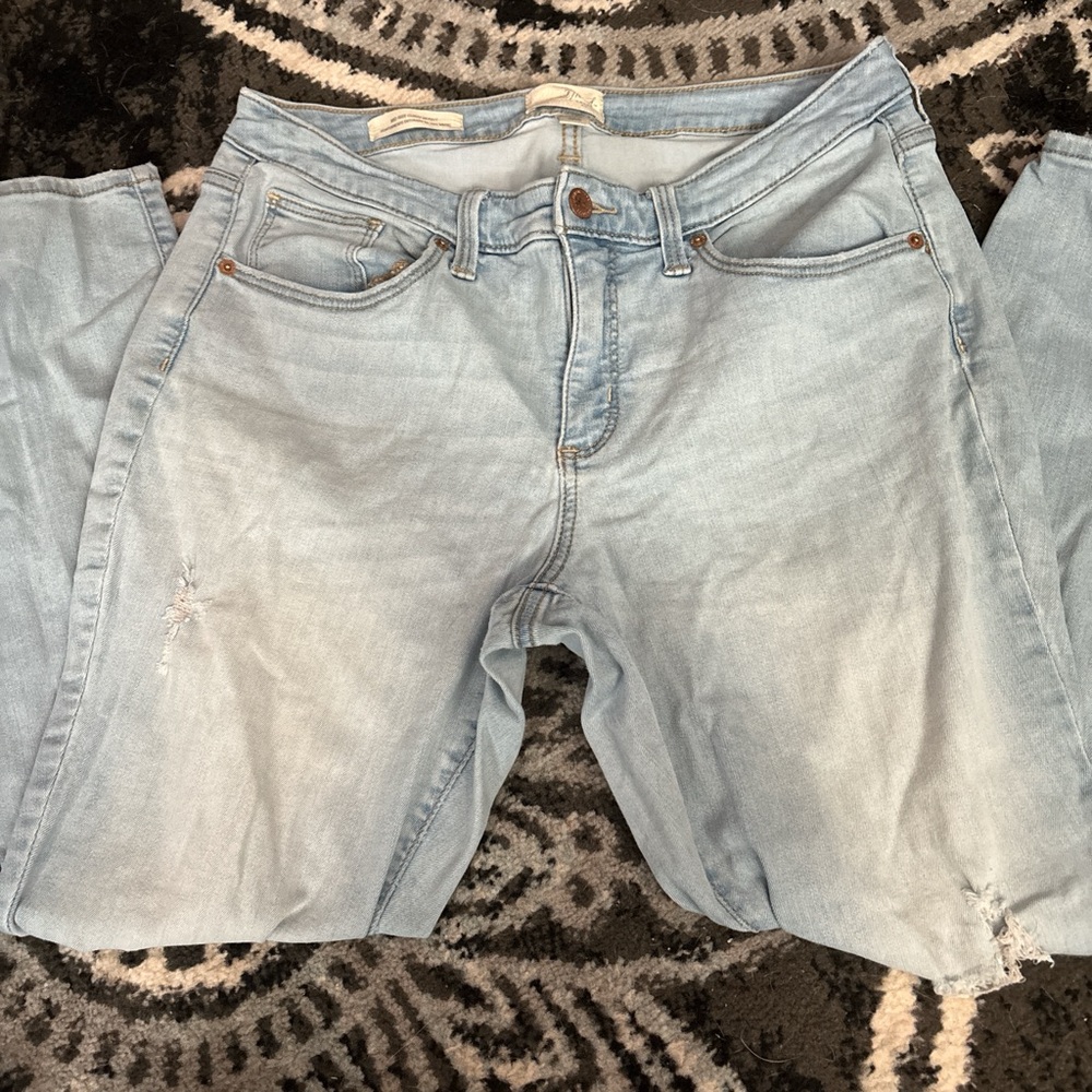 Universal Thread Light Blue Skinny Jeans with Subtle Distress